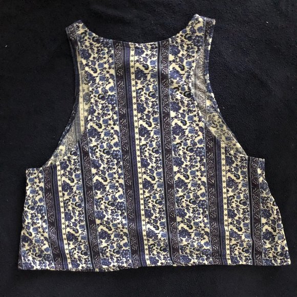 Tank top - Picture 2 of 3